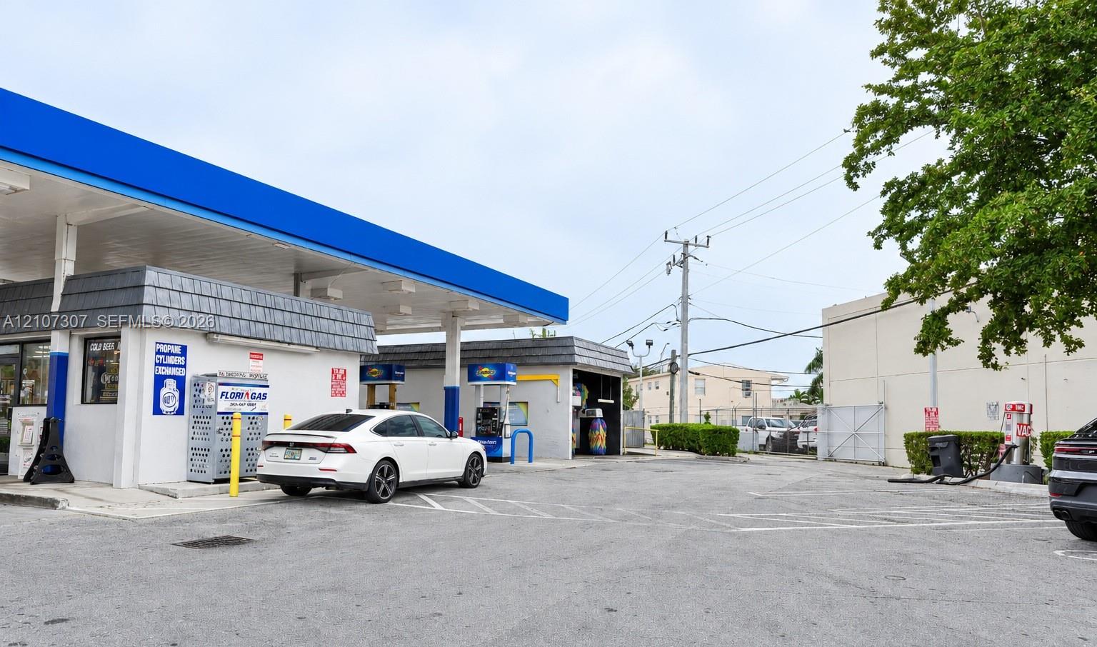 Complete Service Station Assets with Car Wash Infrastructure
