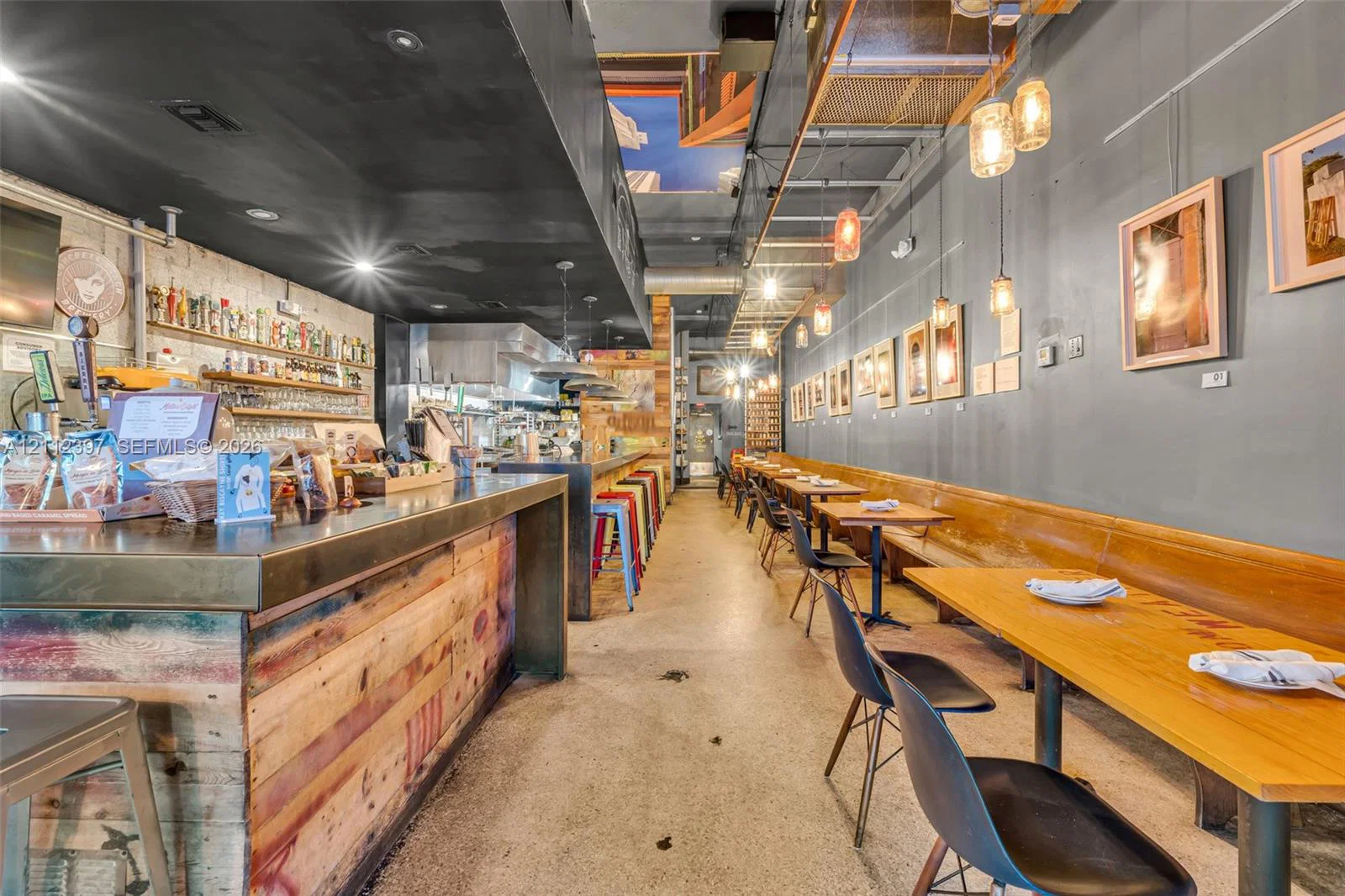 Established Key Biscayne Restaurant with Turnkey Operations