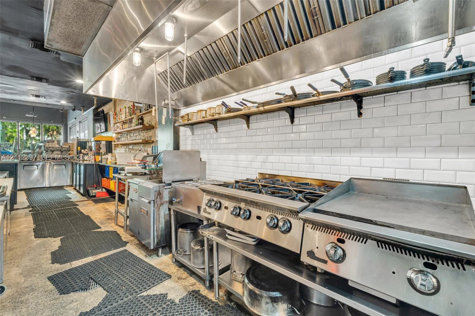 Established Key Biscayne Restaurant with Turnkey Operations