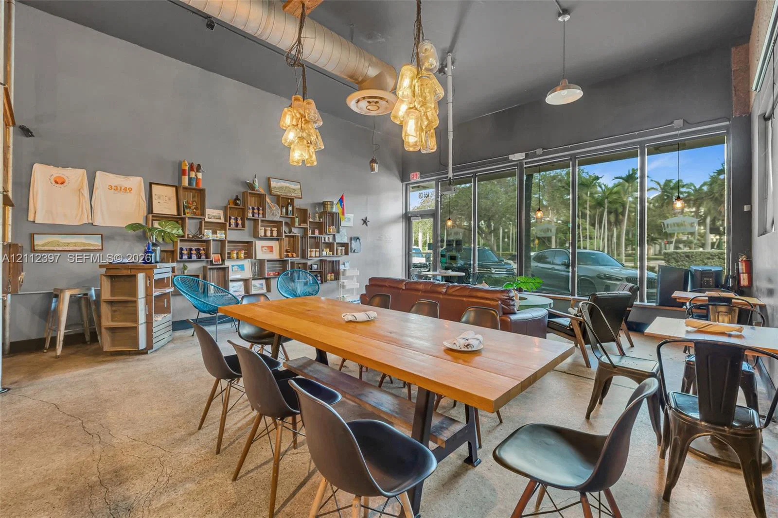 Established Key Biscayne Restaurant with Turnkey Operations