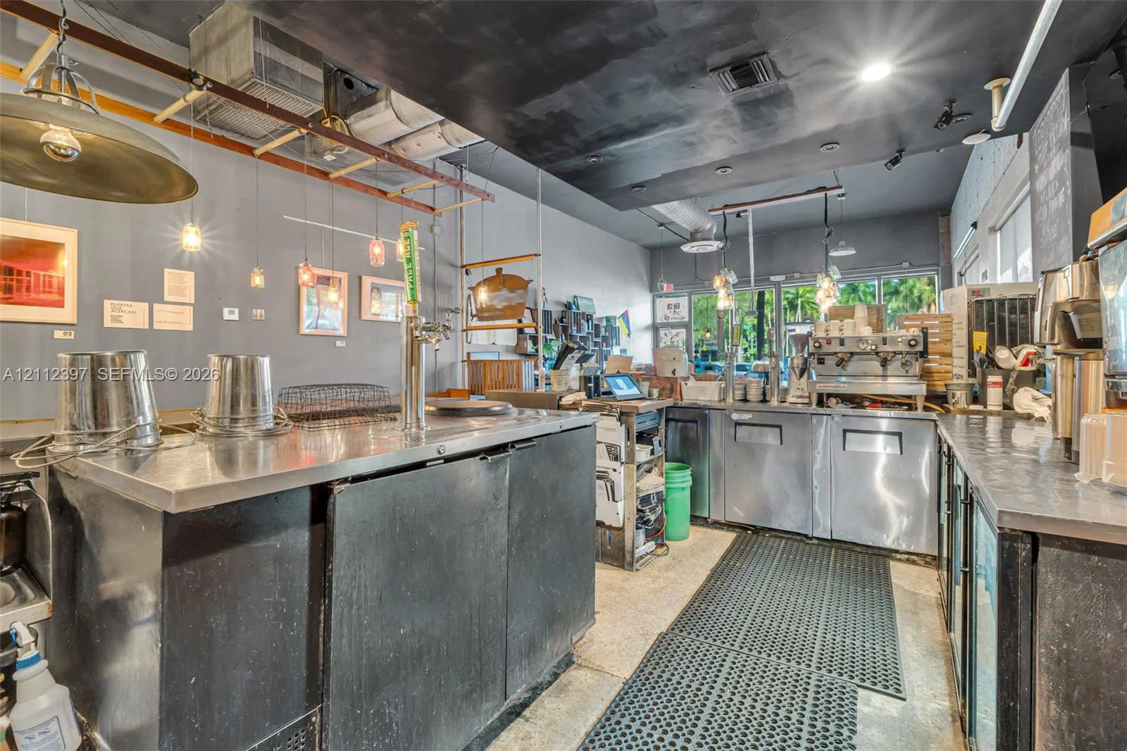 Established Key Biscayne Restaurant with Turnkey Operations