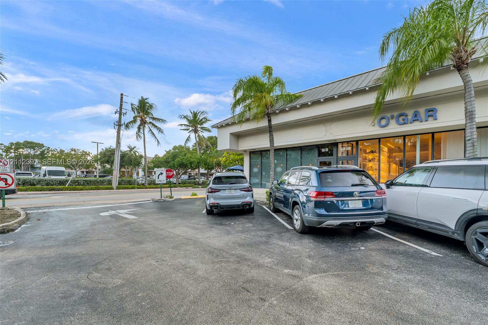 Established Key Biscayne Restaurant with Turnkey Operations