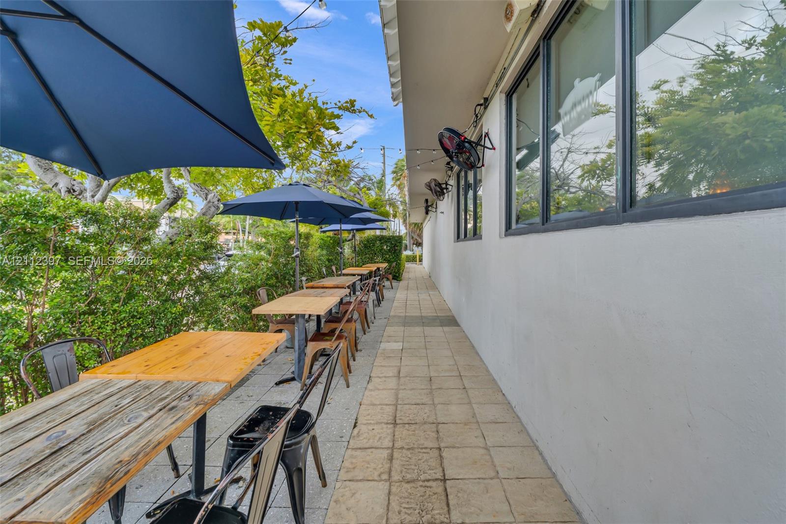 Established Key Biscayne Restaurant with Turnkey Operations