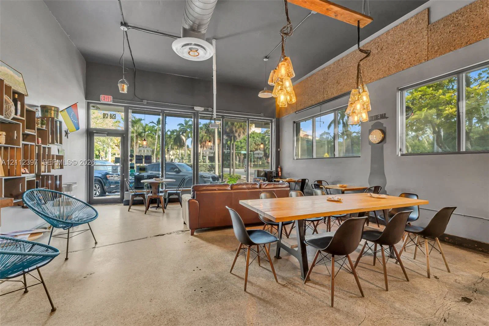 Established Key Biscayne Restaurant with Turnkey Operations