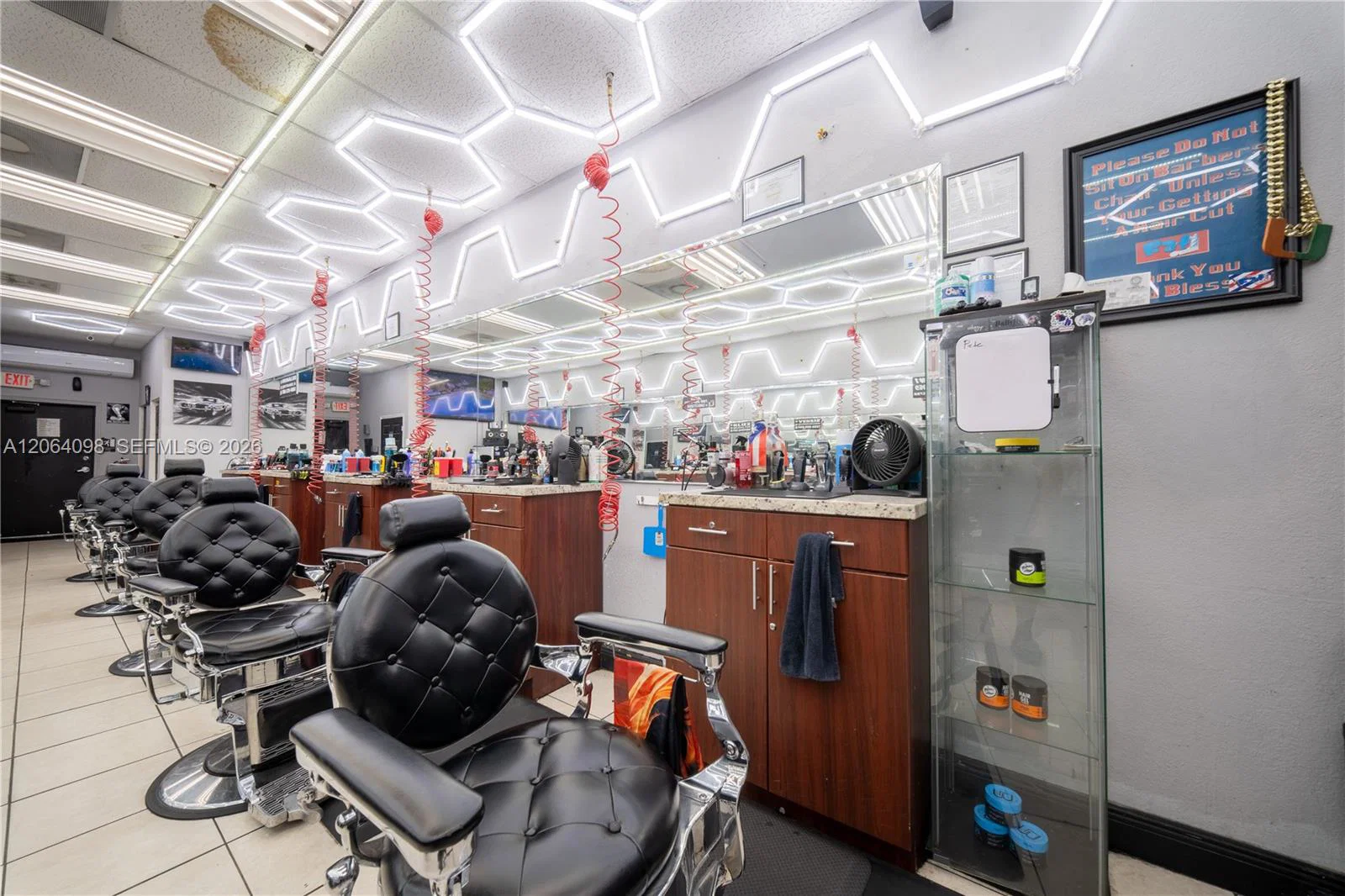 Established Barber Shop with Strong Customer Loyalty