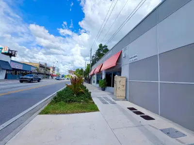 Turnkey Wynwood Restaurant with Low Rent and Growth Potential