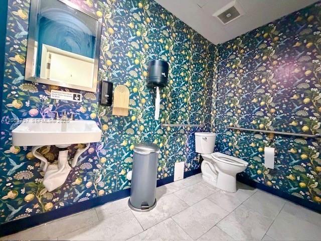 Turnkey Wynwood Restaurant with Low Rent and Growth Potential