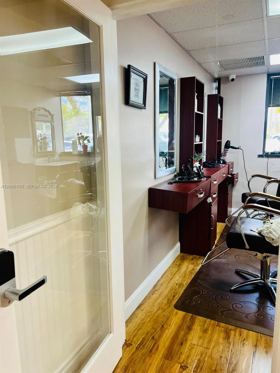 Turnkey Hair Salon with Full Suite of Beauty Services