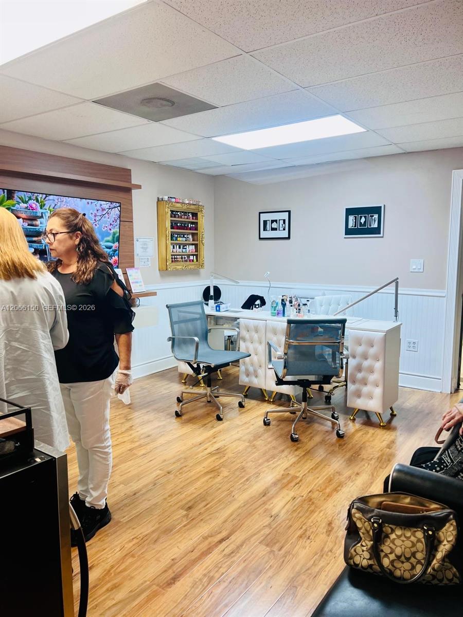 Turnkey Hair Salon with Full Suite of Beauty Services