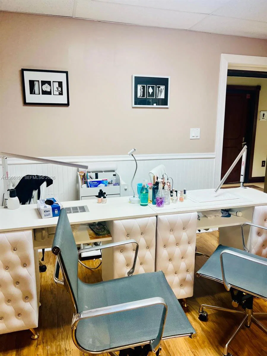 Turnkey Hair Salon with Full Suite of Beauty Services