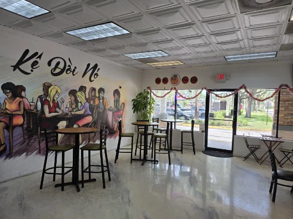Profitable Boba Tea Shop with High Foot Traffic Location