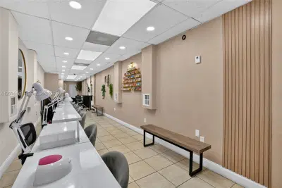Turnkey Hair Salon with Quality Finishes and Equipment