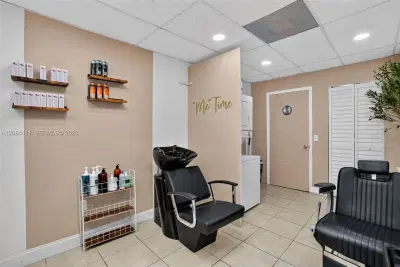 Turnkey Hair Salon with Quality Finishes and Equipment