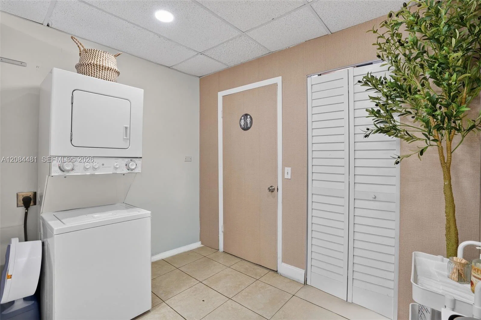 Turnkey Hair Salon with Quality Finishes and Equipment