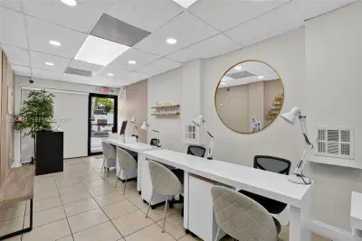 Turnkey Hair Salon with Quality Finishes and Equipment