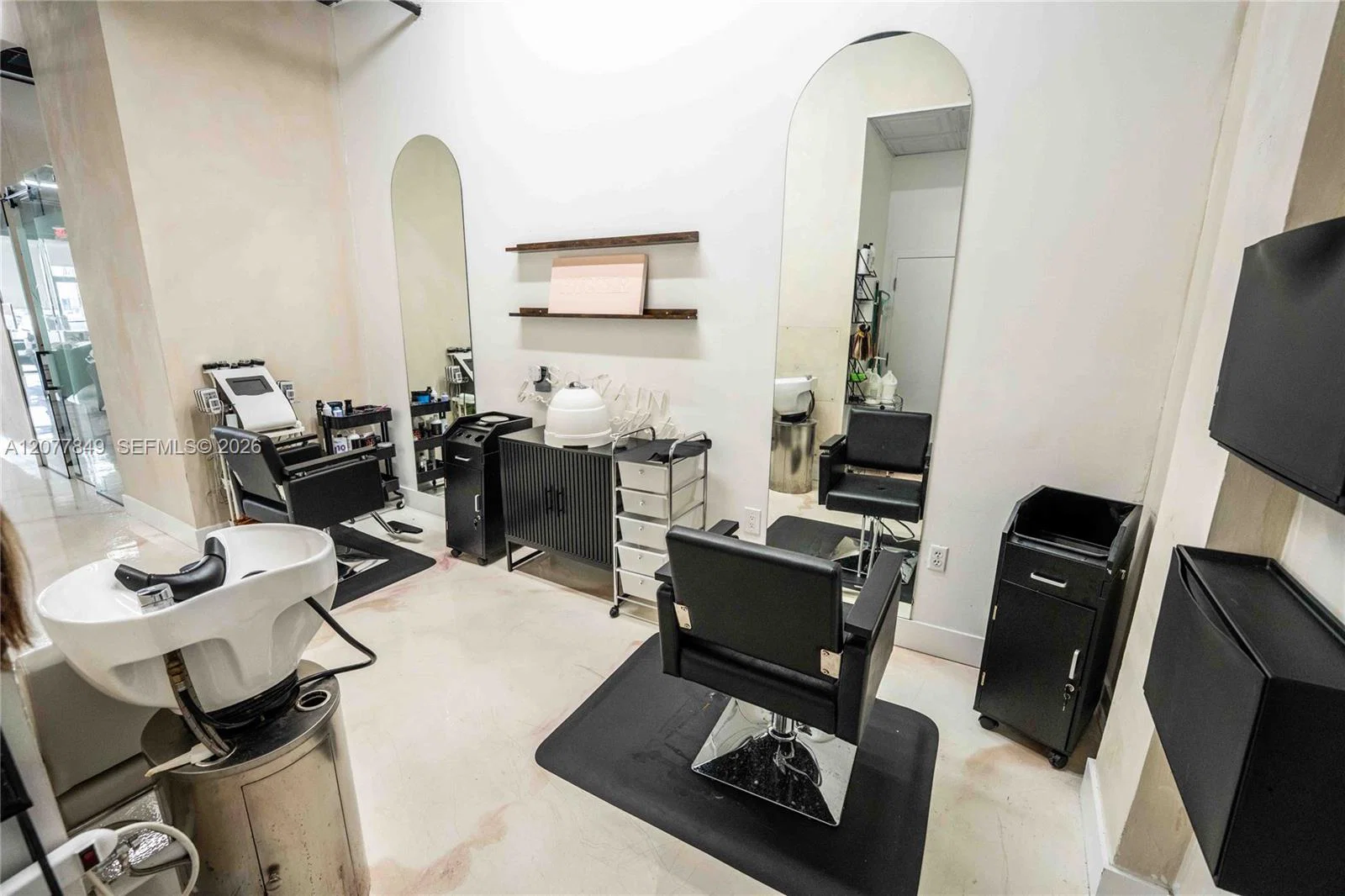 Turnkey Aesthetic Beauty Studio with Thoughtful Design