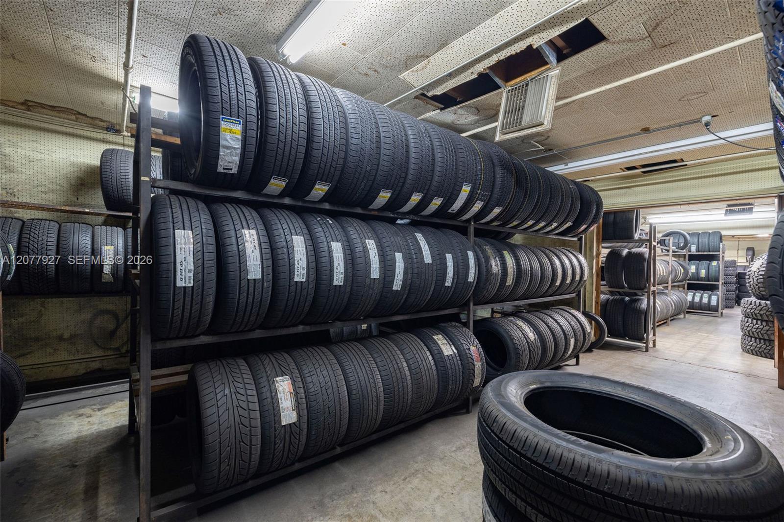 Established Tire Shop with Loyal Customer Base