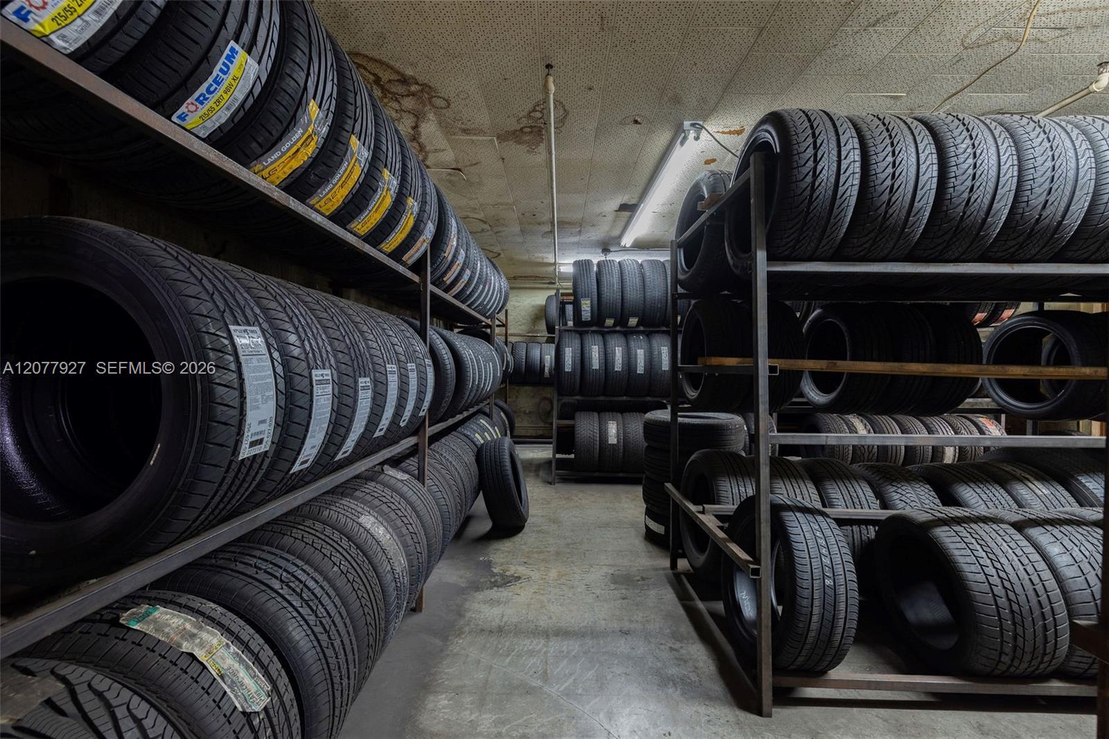 Established Tire Shop with Loyal Customer Base