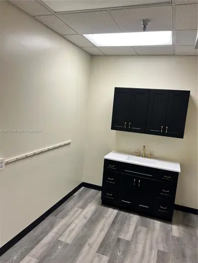 Turnkey Beauty Suites Rental with Immediate Income and Growth