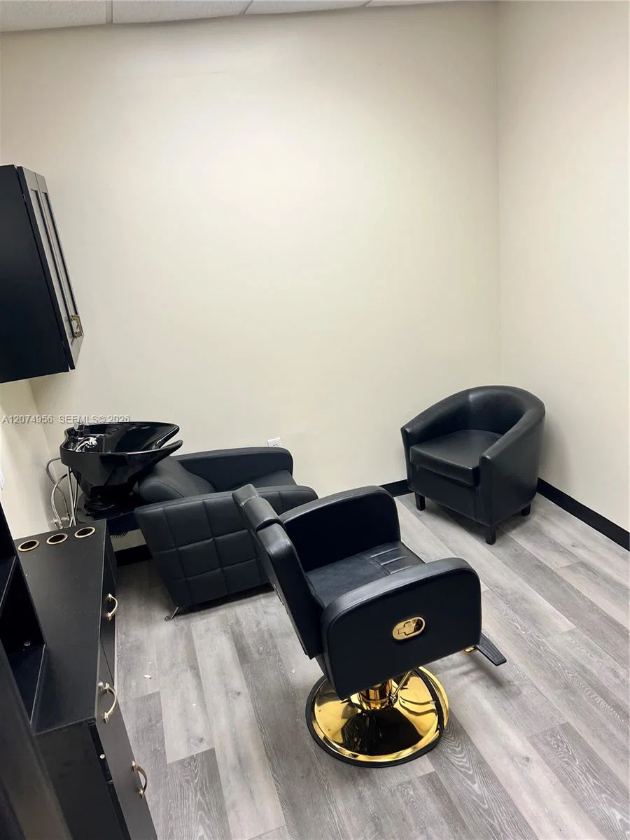 Turnkey Beauty Suites Rental with Immediate Income and Growth