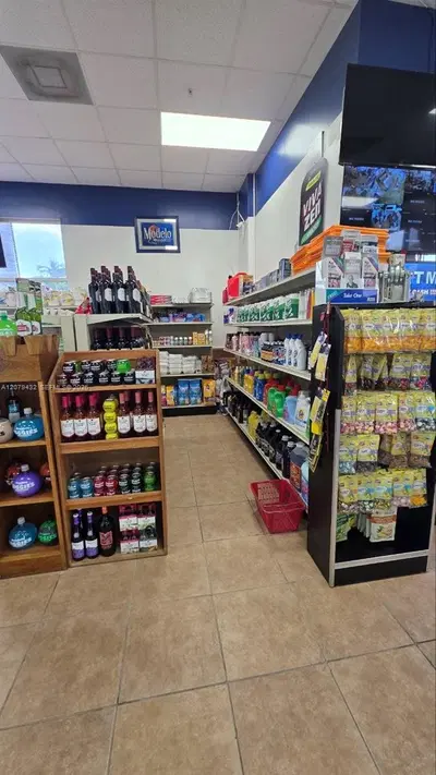 Premier Convenience Store with Adjacent Smoke Shop