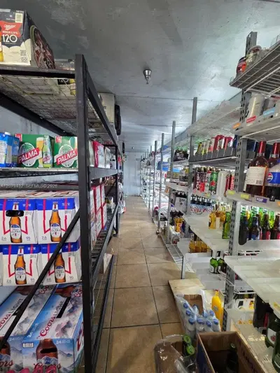 Premier Convenience Store with Adjacent Smoke Shop