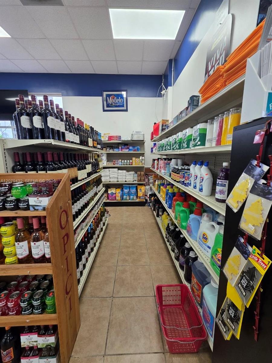 Premier Convenience Store with Adjacent Smoke Shop