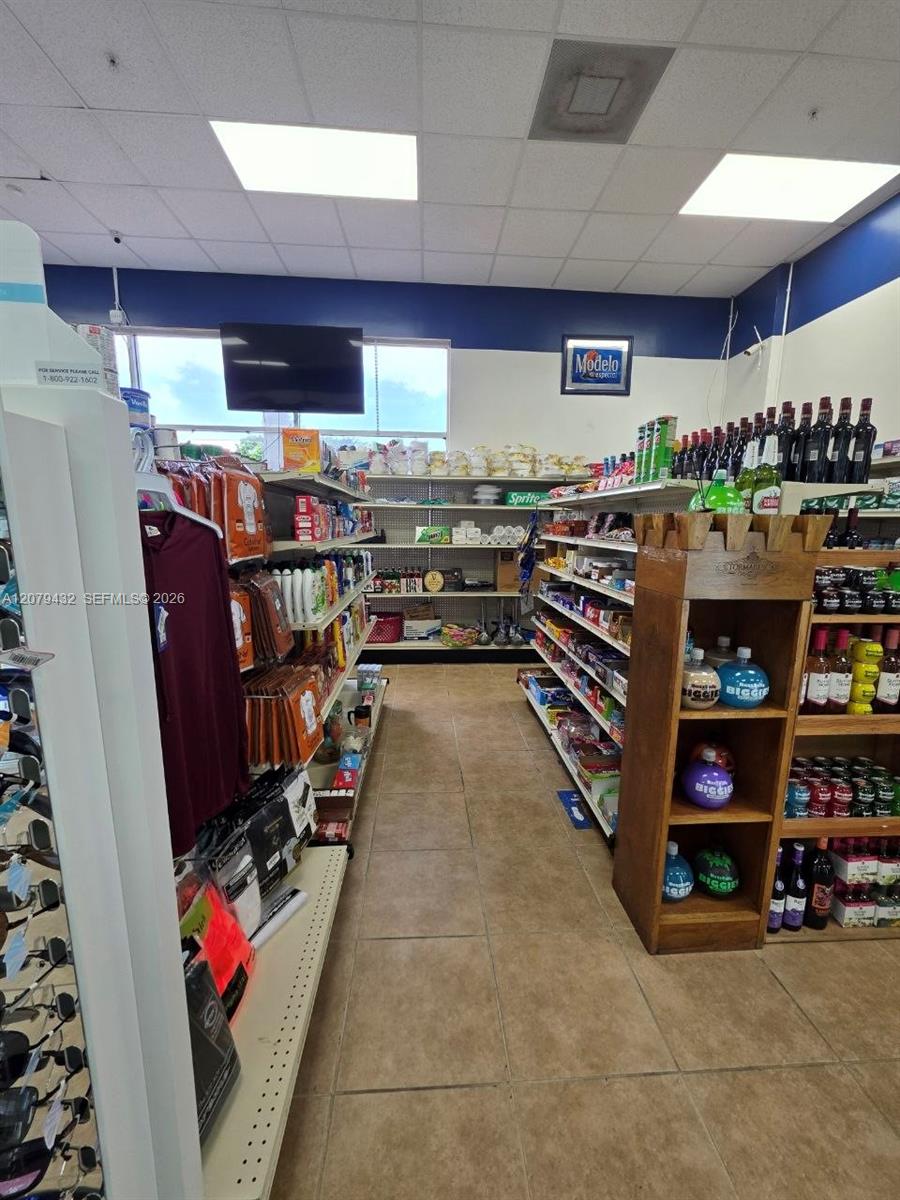 Premier Convenience Store with Adjacent Smoke Shop