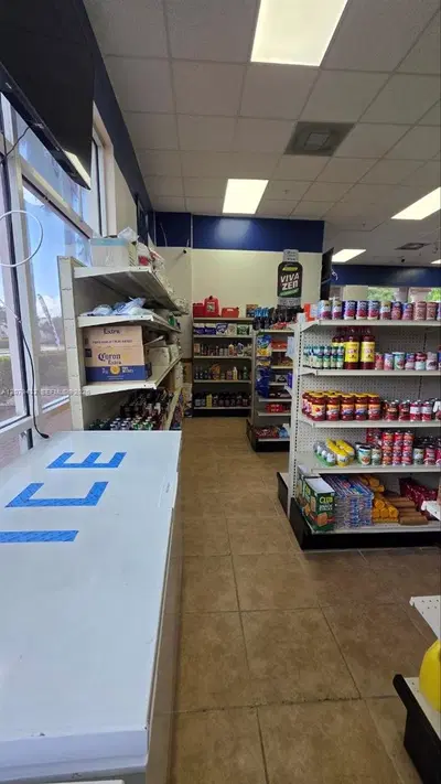 Premier Convenience Store with Adjacent Smoke Shop