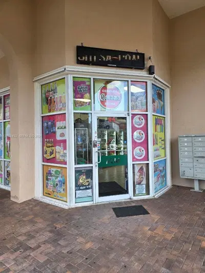 Premier Convenience Store with Adjacent Smoke Shop