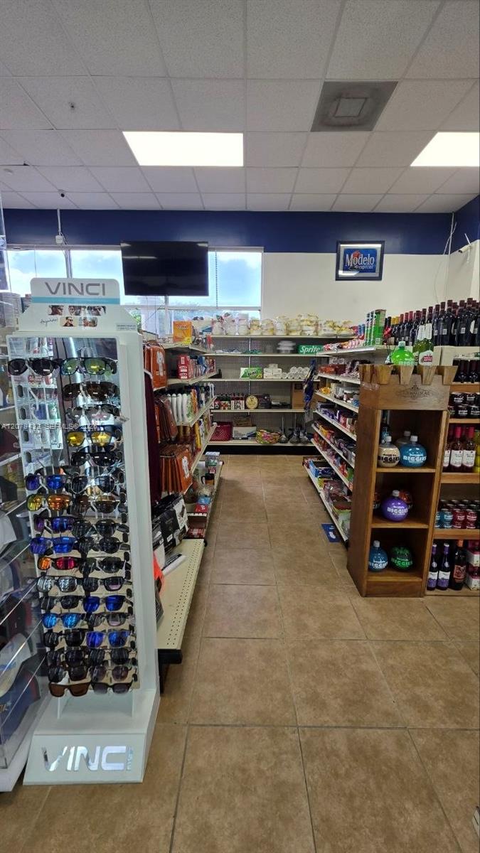Premier Convenience Store with Adjacent Smoke Shop