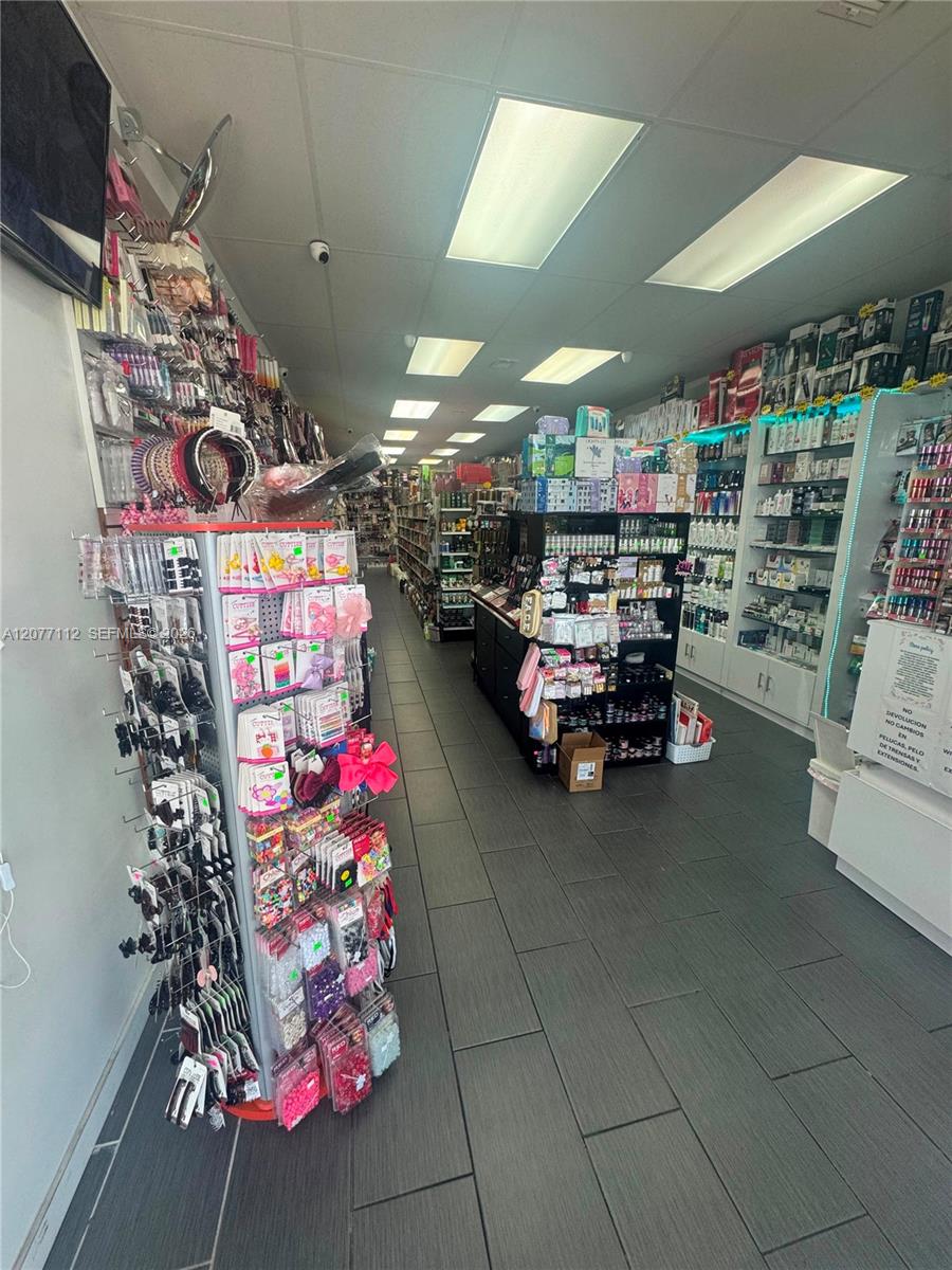 Complete Beauty Supply Store Inventory and Fixtures