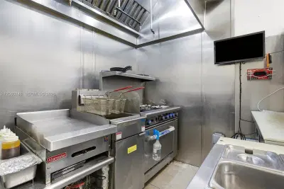 Thriving Mexican Restaurant with Strong Growth Potential
