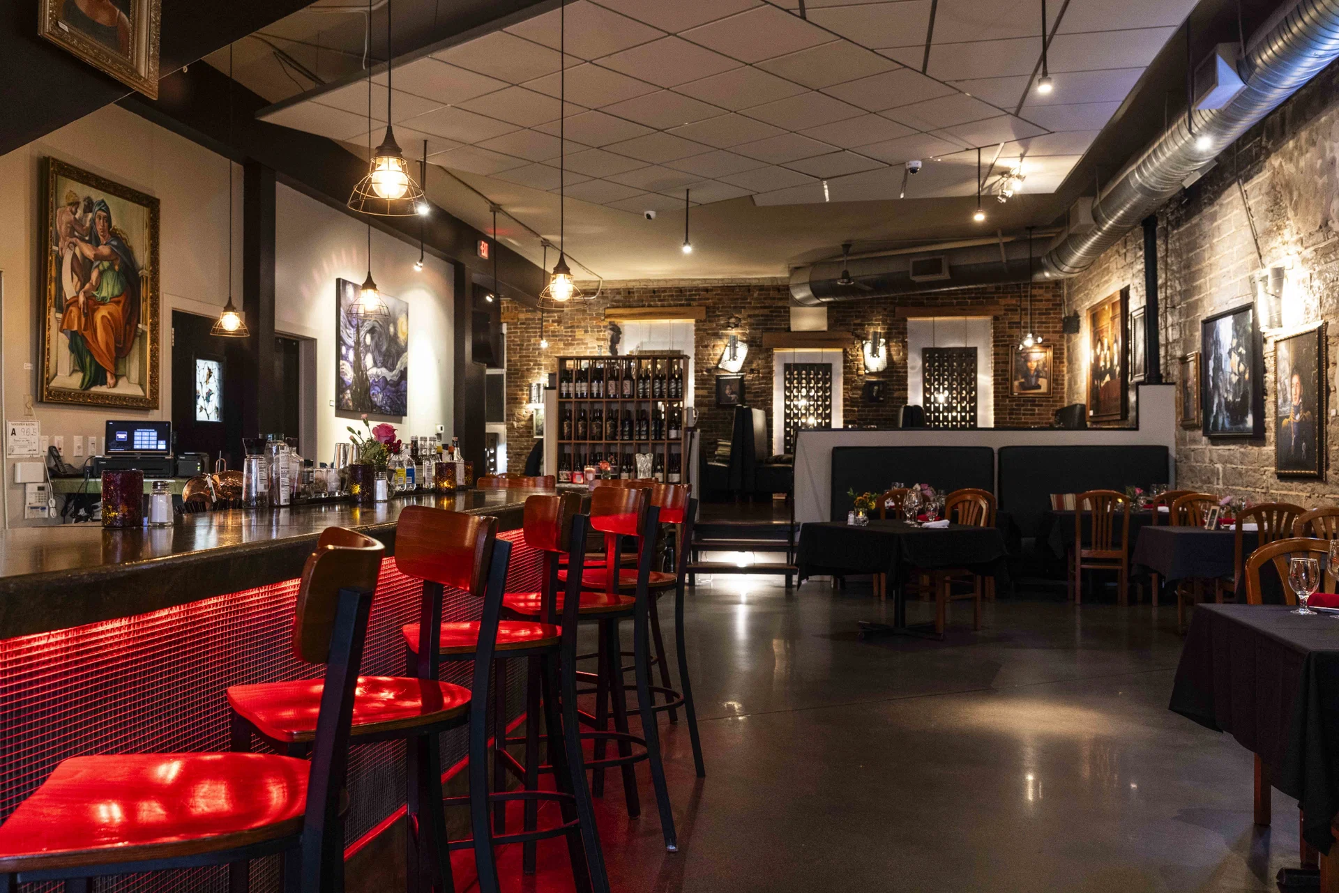 Established Fine Dining Restaurant with Excellent Reputation