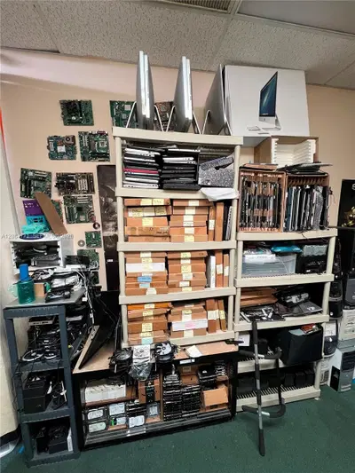 Established Computer Repair  IT Services with Diverse Revenue Streams