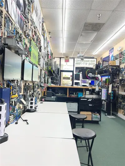 Established Computer Repair  IT Services with Diverse Revenue Streams