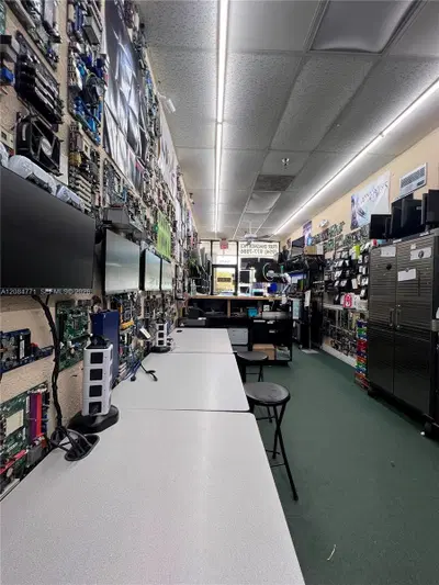 Established Computer Repair  IT Services with Diverse Revenue Streams