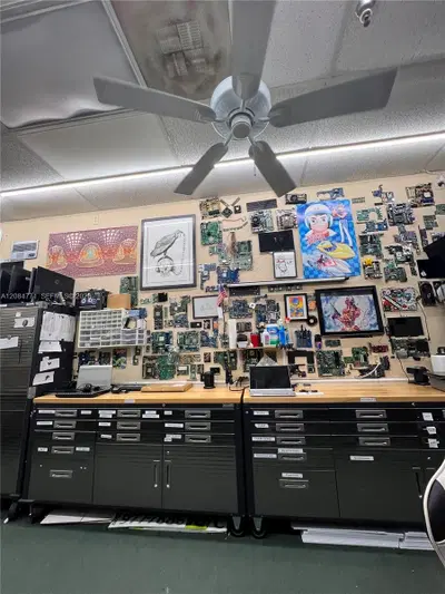 Established Computer Repair  IT Services with Diverse Revenue Streams