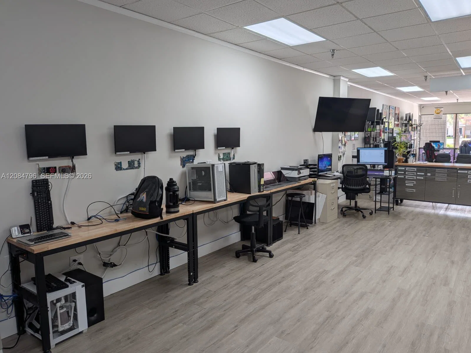 Established Computer Repair Business with Diverse Revenue Streams