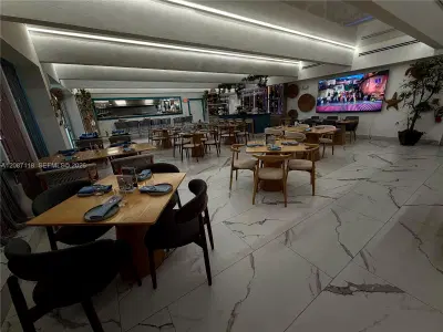 Complete Oceanfront Restaurant and Caf Equipment Package