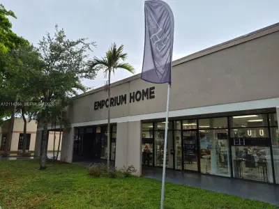 Complete Furniture Showroom Assets with Established Supplier Relations