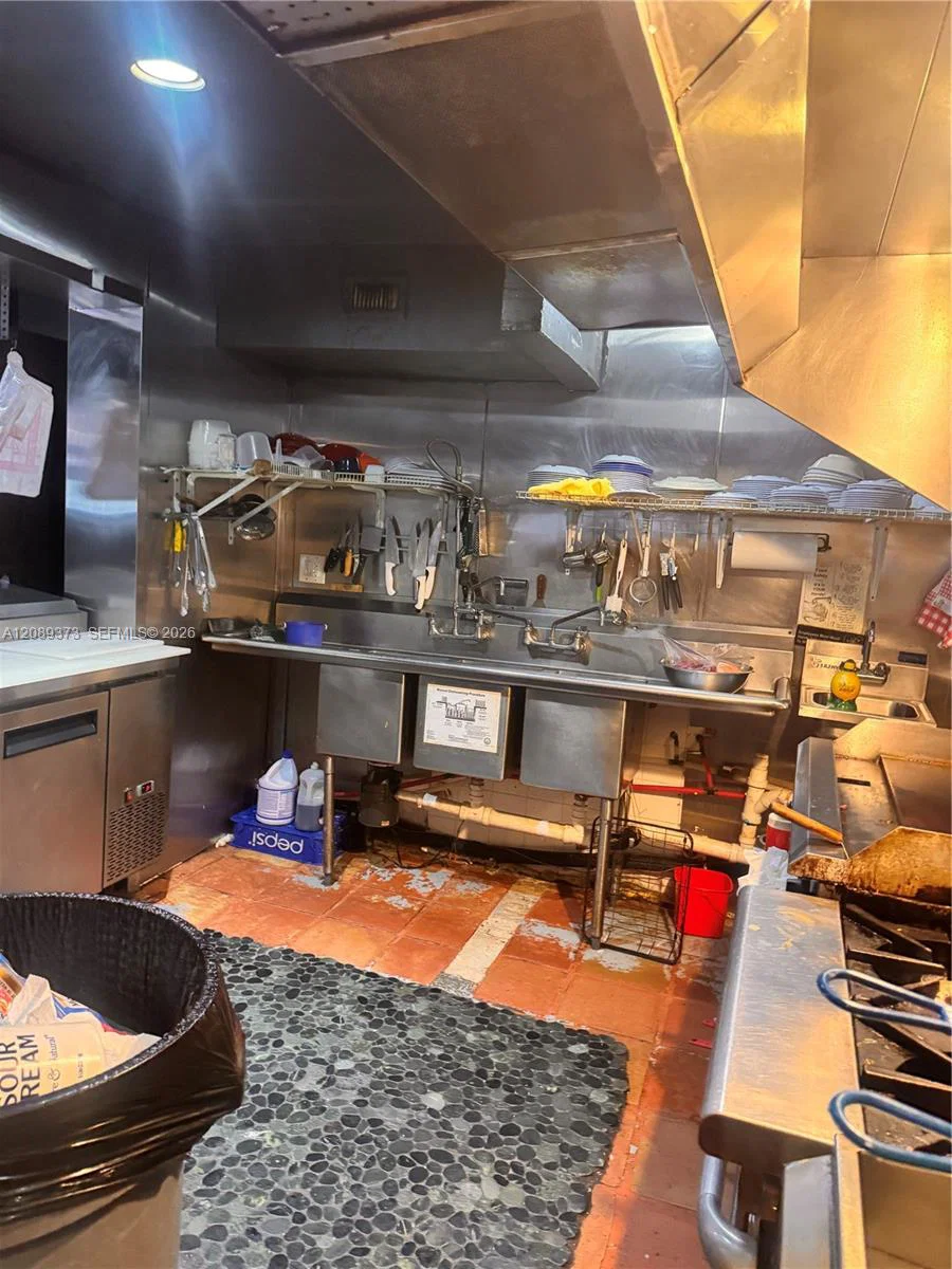 Complete Restaurant  Entertainment Venue Assets Ready For Operation