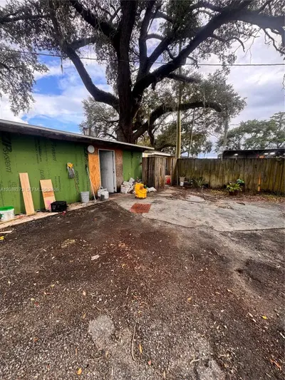 Complete Restaurant  Entertainment Venue Assets Ready For Operation