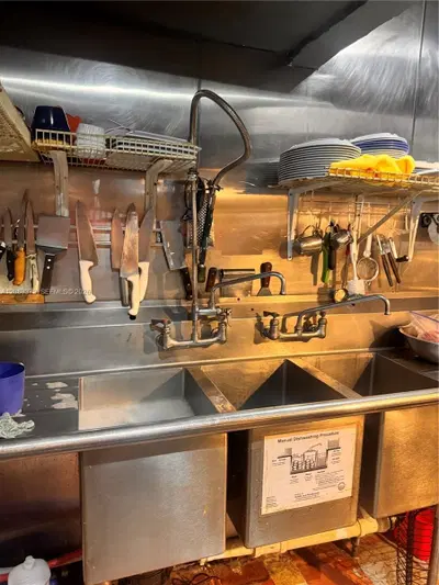 Complete Restaurant  Entertainment Venue Assets Ready For Operation