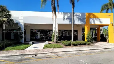 High Volume Convenience Store with Strong Daily Cash Flow