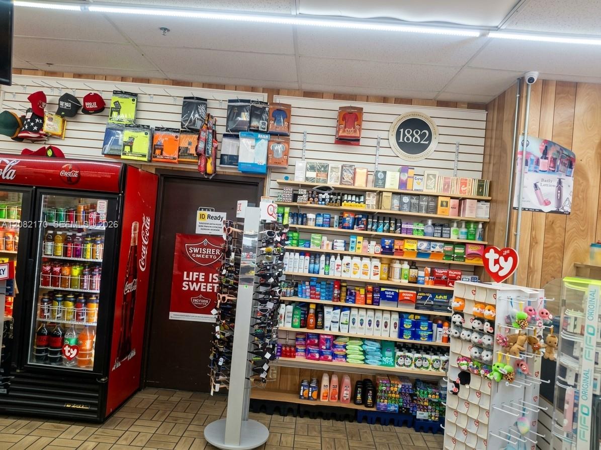 High Volume Convenience Store with Strong Daily Cash Flow