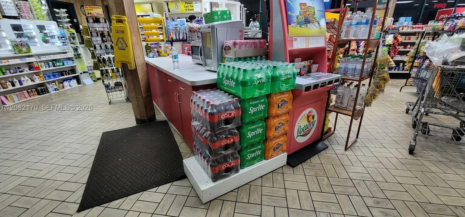 High Volume Convenience Store with Strong Daily Cash Flow