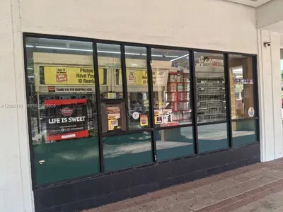 High Volume Convenience Store with Strong Daily Cash Flow