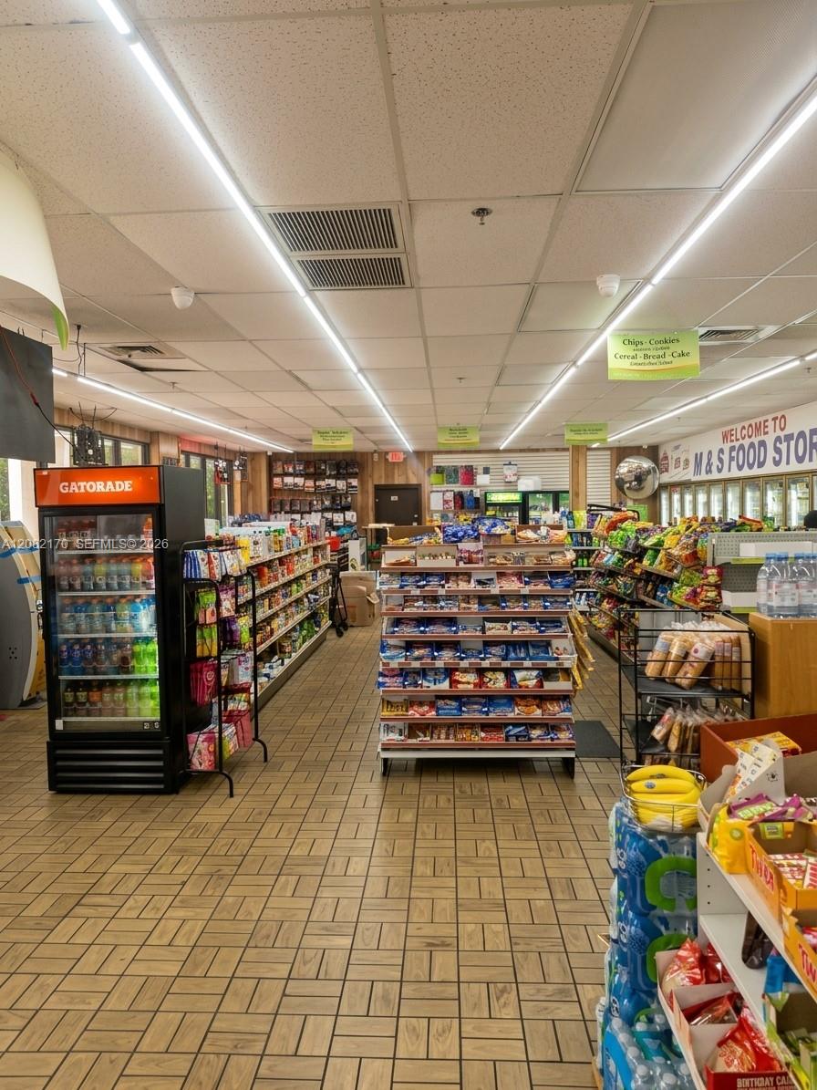 High Volume Convenience Store with Strong Daily Cash Flow