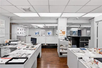 Premier Jewelry Business with Strong Brand Recognition